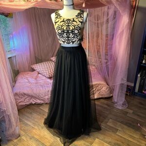 Betsy & Adam Elegant Black and Cream Formal Gown